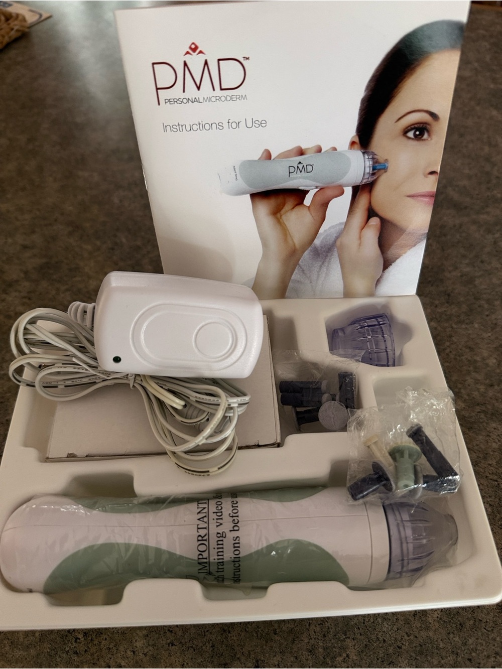 PMD Personal Microderm Box with Red Logo on White - Picture 6 of 7